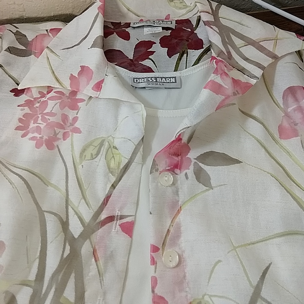 Floral Top with Shell - Picture 5 of 8